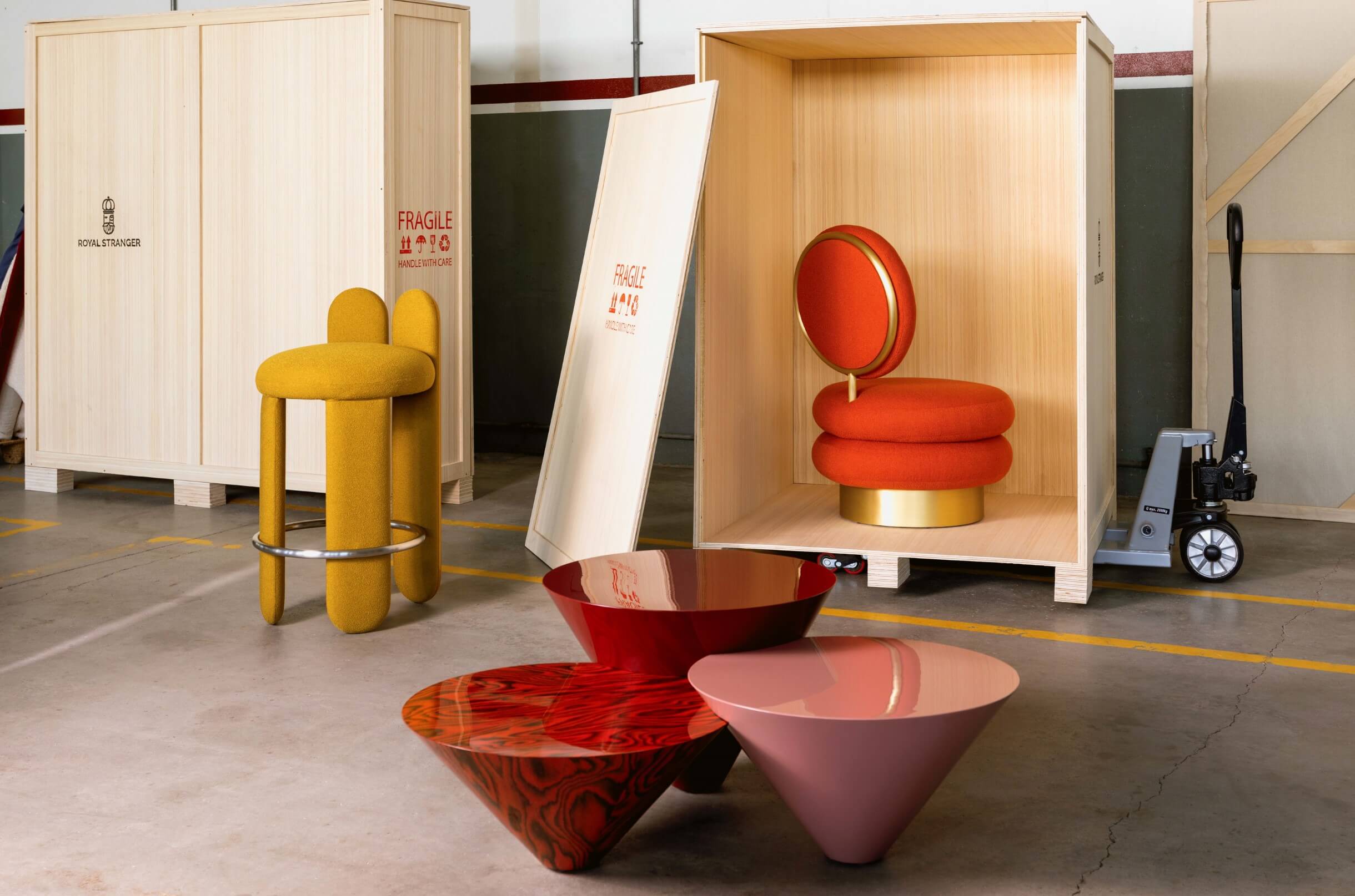 glazy stool royal stranger