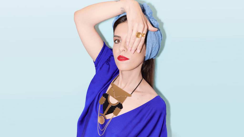 Venusia Elena Salmistraro