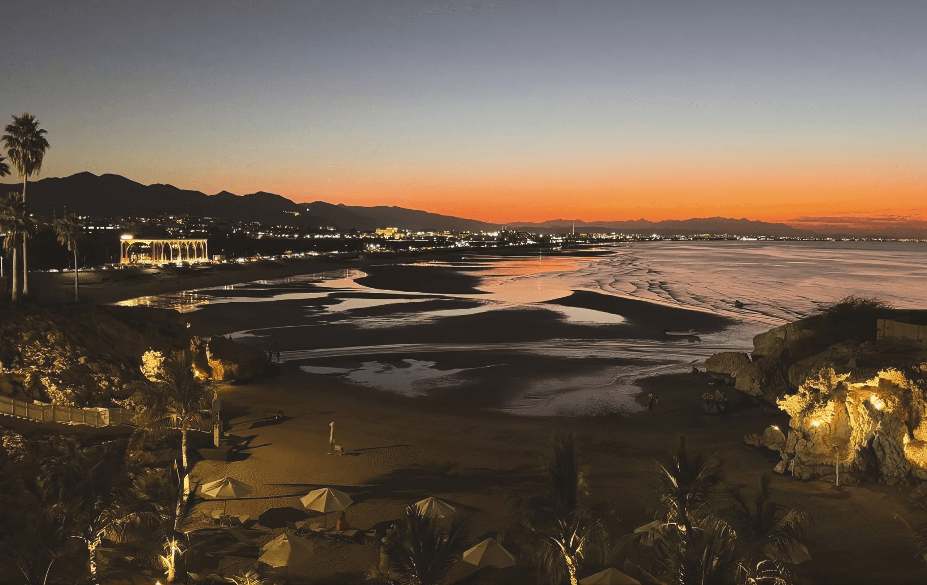 A coastal residence in Muscat, defined by light and material