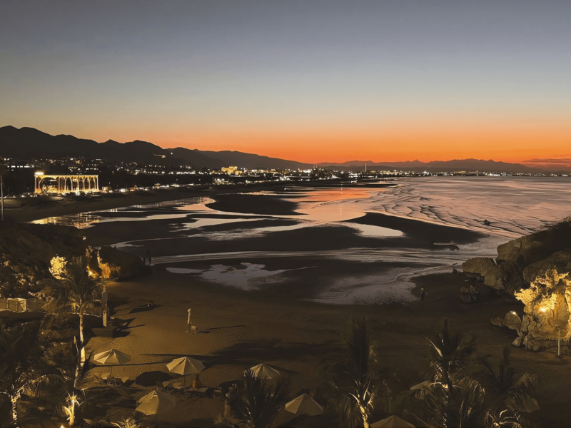 A coastal residence in Muscat, defined by light and material
